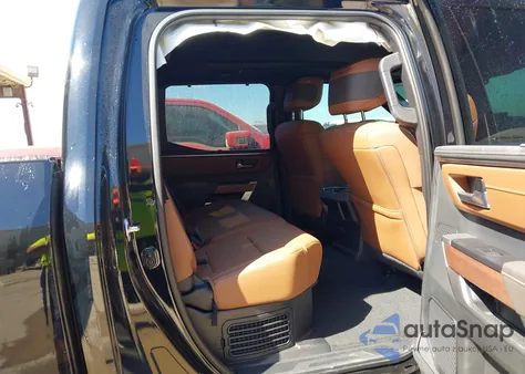 2024 Toyota Tundra Hybrid 1794 Edition 4Wd z USA, uszkodzony, nr VIN 5TFMC5DB2RX079502